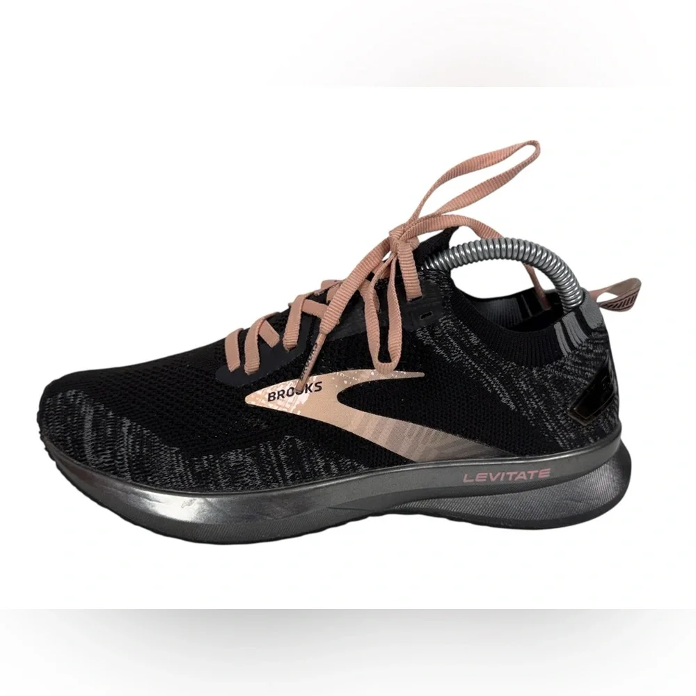 Brooks Womens Levitate 4 1203351B041 Black Running Shoes Sneakers Size 8 B